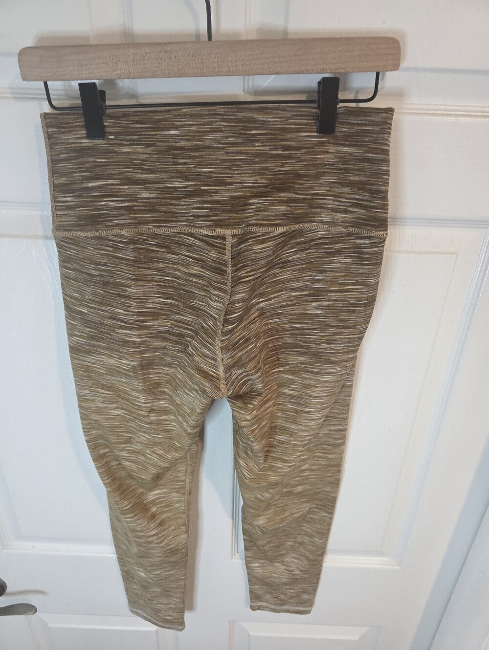 Aerie OFFLINE The Hugger Legging - Hi-Rise, Short Inseam. (Size Large) - Picture 8 of 11